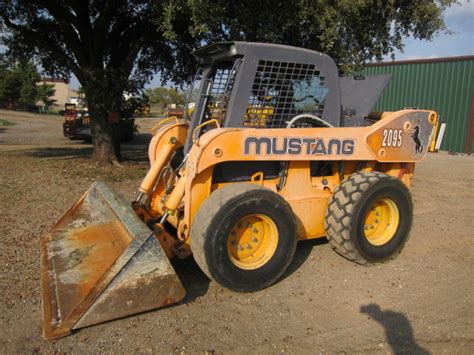 tire pressure 2095 mustang skid steer|Tire pressure .